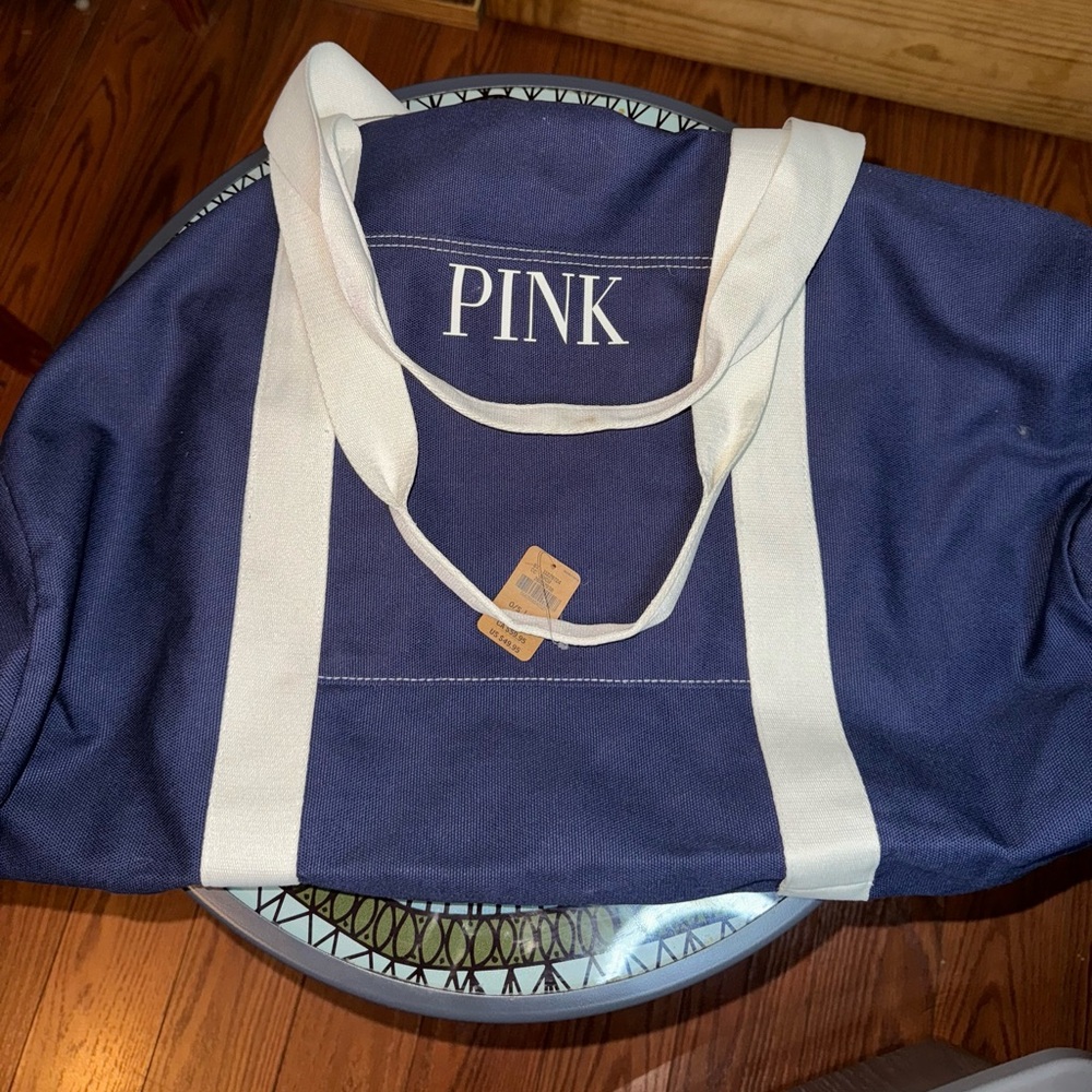Vs duffle bag